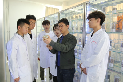 一杯美酒背后的“健康消费”产学研联动实践